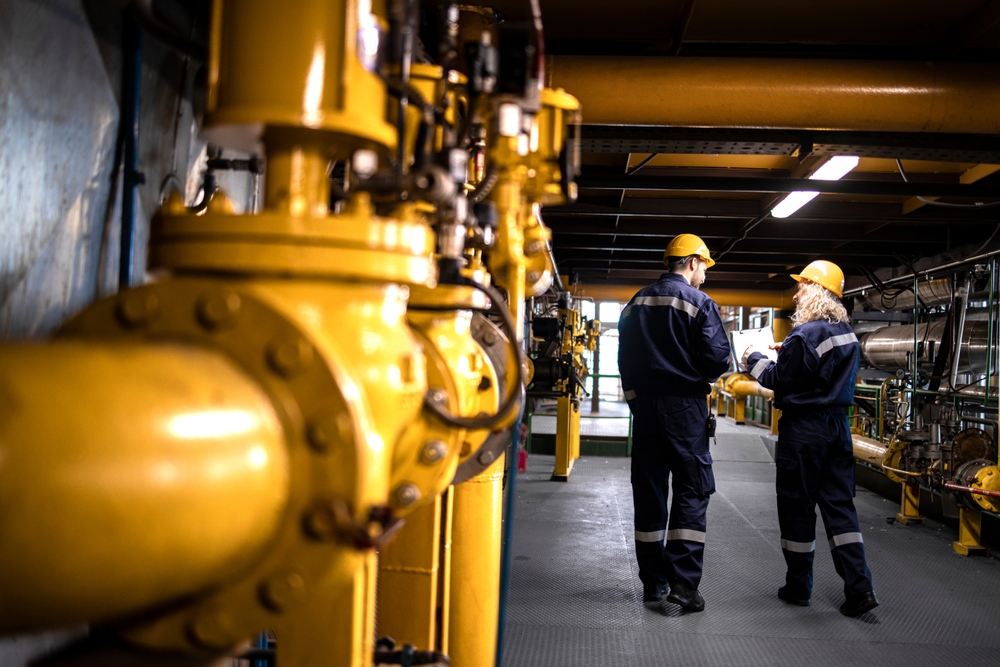 how oil and gas companies can use social media, itvibes
